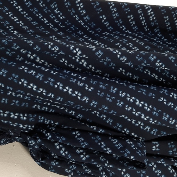 NWT SLIM FACTOR INDIGO/ WHITE SHIBORI STRIPE PRINT BLOUSE SZ L. - Picture 4 of 13